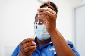 Aumento de hospitalizaciones por Covid enciende alarmas en el hemisferio norte