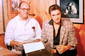 Quién fue Coronel Tom Parker, el polémico manager que convirtió a Elvis Presley en un ícono musical