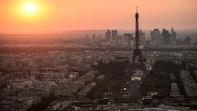 Francia entra en alerta máxima por ola de calor extrema y riesgo de incendios forestales