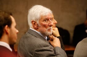 Funcionaria de Vitacura que entregaba dinero en sobres a Torrealba llega a acuerdo con la Fiscalía para condena en juicio abreviado