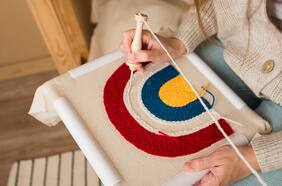 Punch needle: qué es y cómo iniciarse en esta relajante técnica de bordado