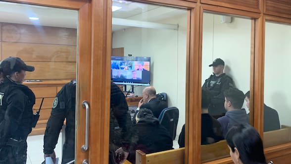 Corte rechaza apelación del gobierno y mantiene libertad de estudiantes formalizados por agresión a ministra Lincolao