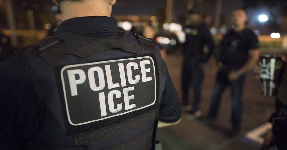 “No hablen más en público”: las maniobras que hacen los migrantes para evadir al ICE en Estados Unidos
