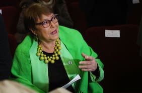 Bachelet protagoniza sesión de fotos con candidatos de todo Chile y dirigentes insisten en nueva postulación presidencial