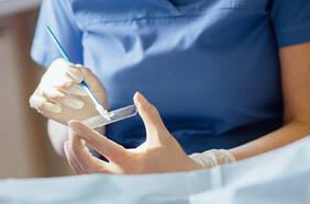 “Olvidan hacérselo” o “creen que no lo necesitan”: casi el 30% de la población objetivo no se realiza examen para prevenir el cáncer cervicouterino