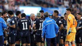 La crítica de Gustavo Alfaro tras la sufrida victoria de Paraguay en el Mundial: “Me cuesta jugar a este deporte nuevo”