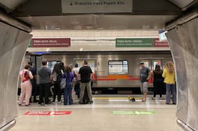 Metro suspende servicio en cuatro estaciones de Línea 5 por “persona en la vía”