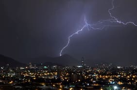 Tras crisis eléctrica, Santiago vuelve a entrar en alerta por vientos, lluvias y tormentas: este es el pronóstico