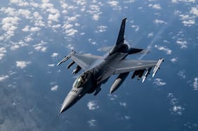 Guerra en Ucrania: qué diferencias habría marcado tener aviones F-16 para responder a los ataques de Rusia