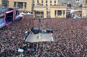 Miles de personas corearon “Tren al Sur” en presentación de Miguel Tapia en Colombia