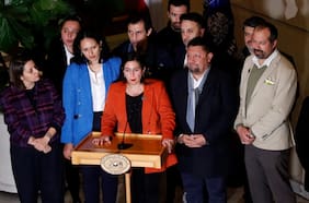 “Es un día negro para los municipios de Chile”: alcaldes de oposición arremeten contra aprobación de la megarreforma y cuestionan compensación a comunas