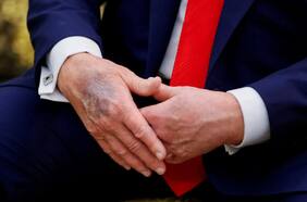 Por qué algunas personas en las redes sociales creen que Donald Trump está gravemente enfermo