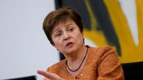 FMI alerta que una decepción con la IA podría desatar un shock global y ampliar la desigualdad