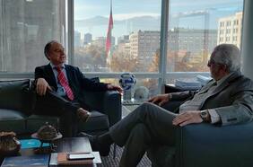 Grandes bancos en la negociación del año: Morgan Stanley y BofA serán los asesores de Codelco y SQM