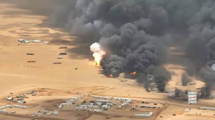Autoridades hutíes reportan siete muertos y 40 heridos tras ataque aéreo atribuido a Arabia Saudí en Yemen. Imagen referencial de ataque Hutí.