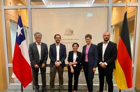 Ministro Grau inicia agenda de promoción de inversiones en Alemania y destaca interés por estrategia nacional del Litio