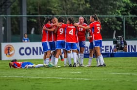 Con gol olímpico incluido: la Roja Sub 17 femenina golea a Ecuador y arremete en el Sudamericano