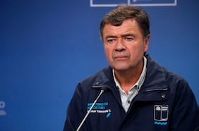 “Una decisión coherente” y “es lamentable”: las diversas reacciones del mundo político por remoción de Valenzuela de Agricultura