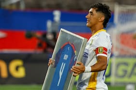 Osvaldo González respalda el proceso de Francisco Meneghini en la U y aborda los reclamos por la mano de Pablo Parra