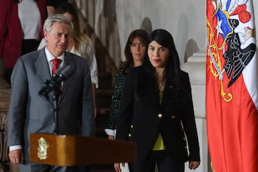 Flanqueado por ministras de su gabinete y la primera dama: Presidente Kast entrega su apoyo a Ximena Lincolao tras agresión en la U. Austral