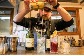 La Vermutería del Pobre Vermut: la barra que es un hit en Franklin