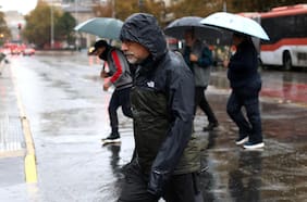 Confirman lluvia “importante” en Santiago: qué día y a qué hora comienza la precipitación