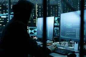 El proyecto que busca proteger la información digital de los chilenos