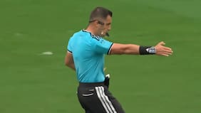 El arbitraje chileno, en la mira: Cristian Garay y Juan Lara protagonizan una de las grandes polémicas del Mundial 2026