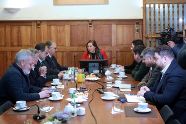 Tras golpes en el Congreso: oposición agenda cita para iniciar coordinación