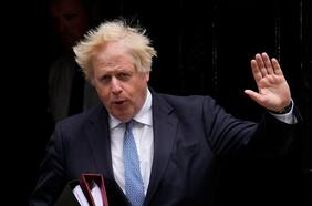 Parlamento británico respalda informe que acusa a expremier Boris Johnson de mentir sobre “partygate”