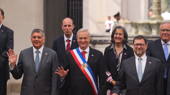 Alvarado descarta divisiones en el gobierno y afirma que un posible cambio de gabinete está “muy lejos”