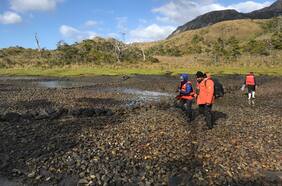 Investigadoros chilenos participan en proyecto internacional que rescata antiguas técnicas de pesca en las costas del océano Pacífico