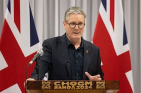 Por qué se ha empujado la idea de que Keir Starmer dimita por el caso Epstein–Mandelson