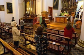 La presión de obispos católicos y evangélicos que hizo retroceder al gobierno y permitir eventos religiosos en Fase 2