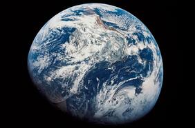 La humanidad enfrenta el desafío más importante de toda su historia: evitar la degradación y destrucción del planeta que habita