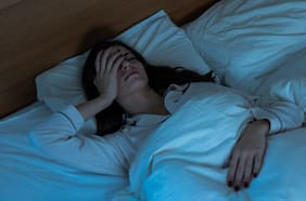 ¿No puedes dormir bien en las noches? Por qué deberías preocuparte de tu intestino