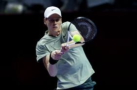 Sinner celebra la gloria y los millones: vence a Carlos Alcaraz y es campeón del Six Kings Slam en Arabia Saudita