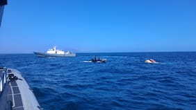 Armada mantiene operativo de búsqueda de tripulantes de embarcación que se hundió en Coquimbo