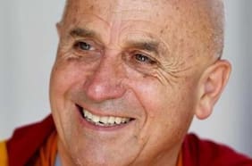 Cuál es el secreto de la felicidad según un monje budista declarado como “el hombre más feliz del mundo”