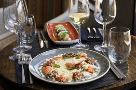 El restaurante de la Viña Haras de Pirque reabrió con cocina local, vinos orgánicos e increíbles vistas del Valle del Maipo