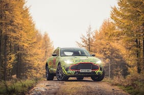 Aston Martin pone fin al misterio: Su próximo SUV se llama DBX