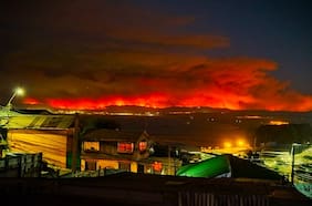 “Esto es más fuerte que el terremoto”: alcalde de Penco pide ayuda al gobierno tras crítica situación por incendio forestal