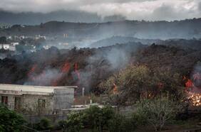 Erupción de volcán en Canarias eleva a 6.000 los evacuados