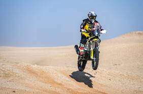 Primer chileno en abandonar el Dakar: John Medina sufre accidente que lo obliga a quedar hospitalizado en observación