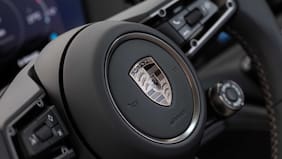 Porsche pisa el freno y analiza congelar proyectos eléctricos