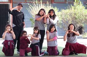 El K-Pop invita a los niños de La Pintana a soñar