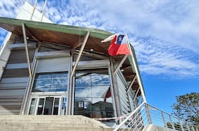 Corte de Valdivia acoge recurso del INDH y ordena a SLEP elaborar plan para reconstruir colegio quemado hace tres años