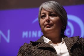 El manifiesto giro programático de la candidatura de Jara