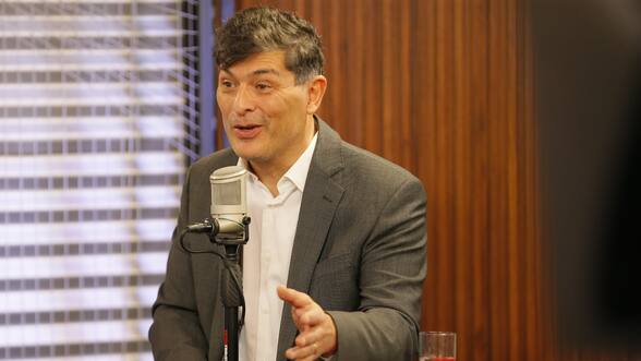 Parisi afirma que a megarreforma de Kast “le falta clase media” y critica al gobierno por “falta de profesionalismo”