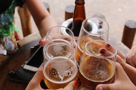 “El 50% de los adolescentes está tomando mucho”: lanzan campaña de prevención del consumo de alcohol en Lo Barnechea